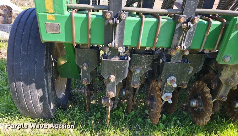 image for item DR8585 Great Plains 1005NG no-till grain drill