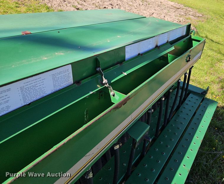 image for item DR8585 Great Plains 1005NG no-till grain drill