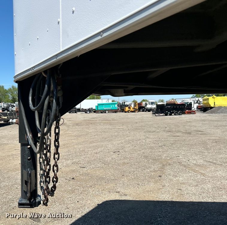 image for item EG1450 2008 Sundowner Trailers, Inc. horse trailer