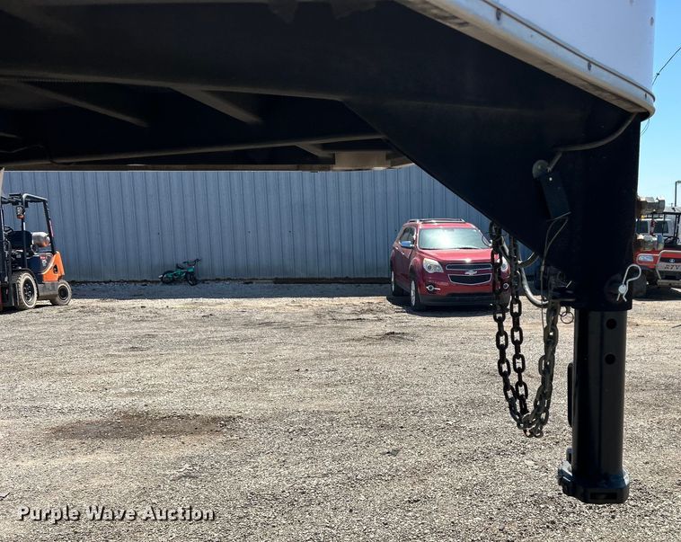 image for item EG1450 2008 Sundowner Trailers, Inc. horse trailer