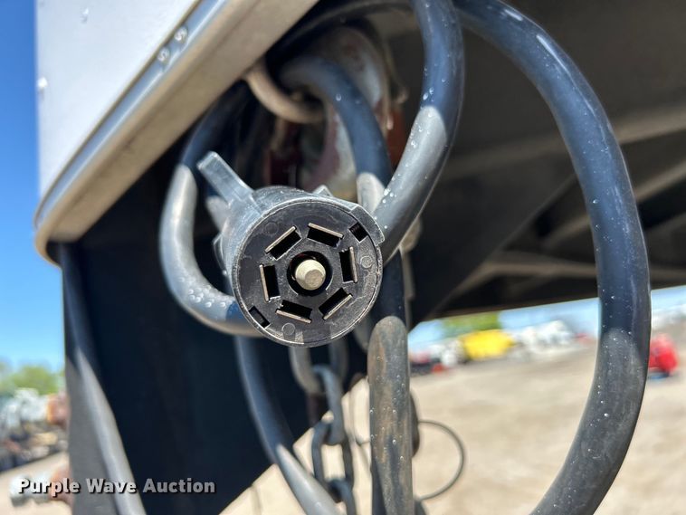 image for item EG1450 2008 Sundowner Trailers, Inc. horse trailer