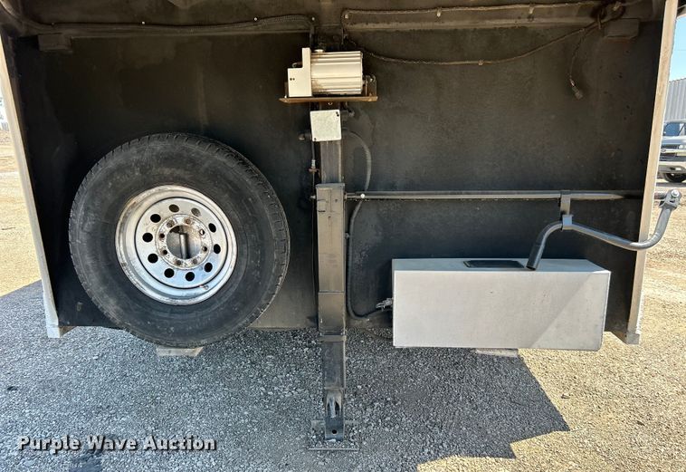 image for item EG1450 2008 Sundowner Trailers, Inc. horse trailer