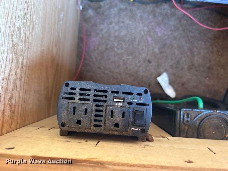 image for item EG1450 2008 Sundowner Trailers, Inc. horse trailer