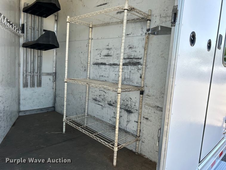 image for item EG1450 2008 Sundowner Trailers, Inc. horse trailer