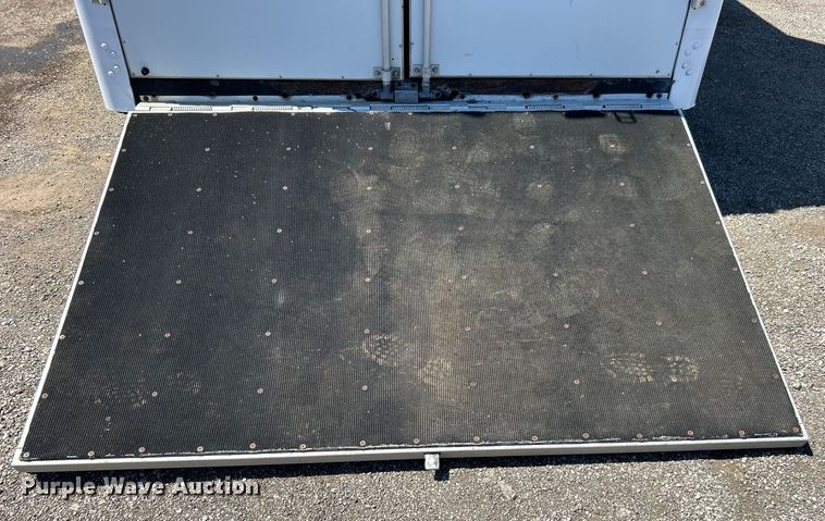 image for item EG1450 2008 Sundowner Trailers, Inc. horse trailer