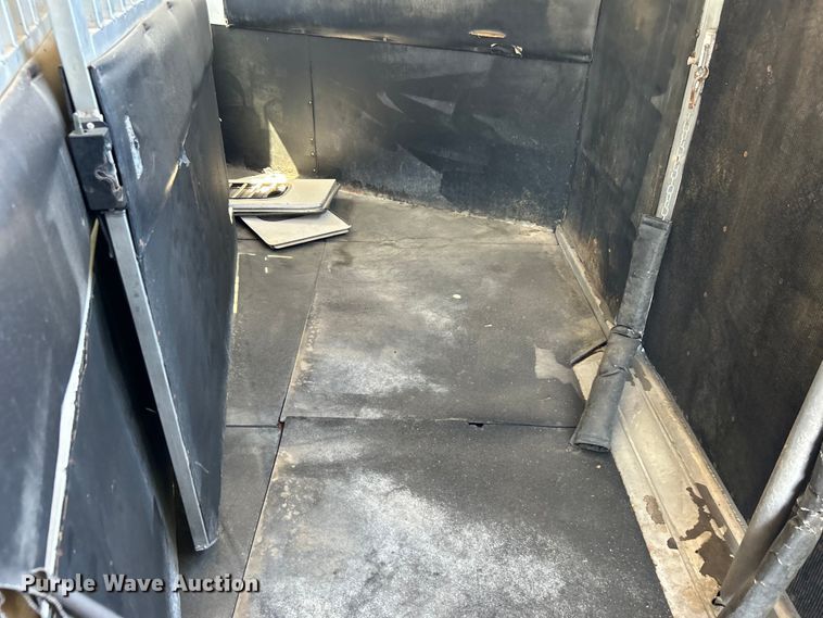 image for item EG1450 2008 Sundowner Trailers, Inc. horse trailer