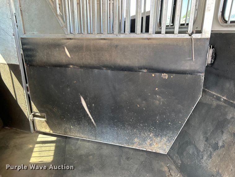 image for item EG1450 2008 Sundowner Trailers, Inc. horse trailer