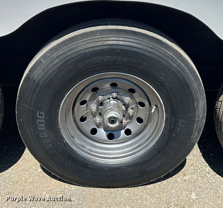 image for item EG1450 2008 Sundowner Trailers, Inc. horse trailer