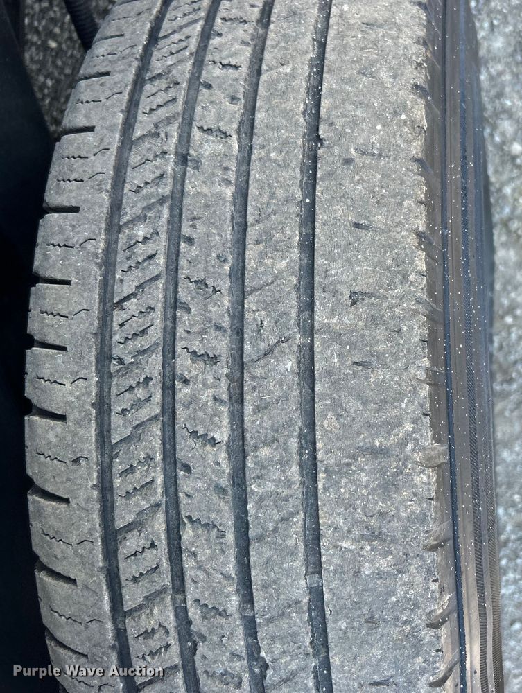 image for item EG1450 2008 Sundowner Trailers, Inc. horse trailer