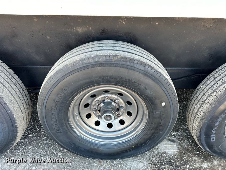 image for item EG1450 2008 Sundowner Trailers, Inc. horse trailer