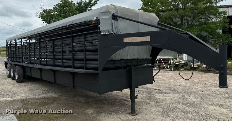 image for item EH3879 1993 Hanover livestock trailer