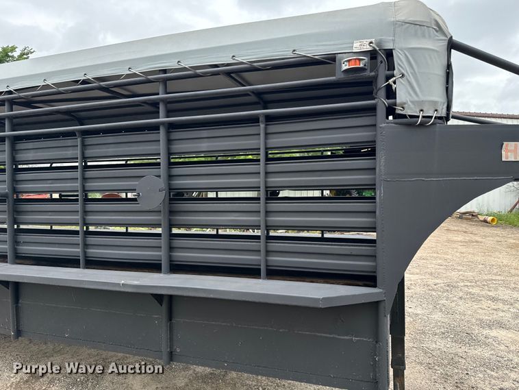 image for item EH3879 1993 Hanover livestock trailer