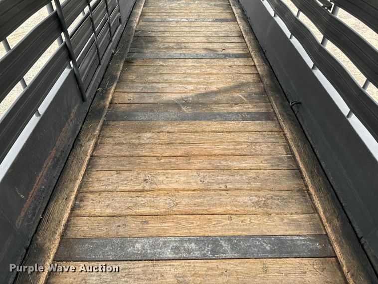 image for item EH3879 1993 Hanover livestock trailer