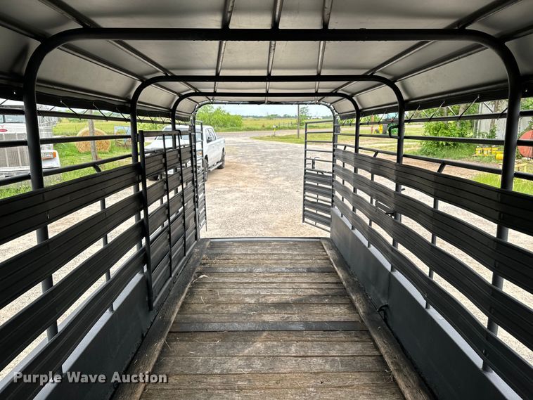 image for item EH3879 1993 Hanover livestock trailer