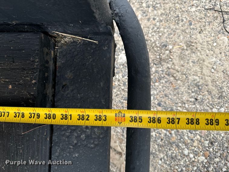 image for item EH3879 1993 Hanover livestock trailer