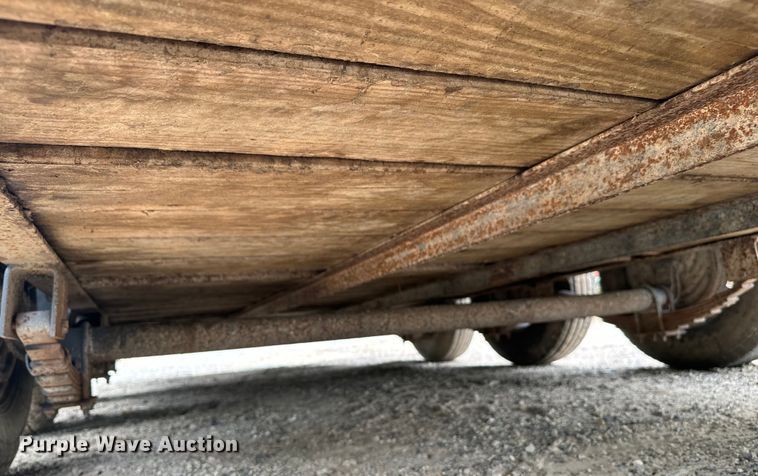 image for item EH3879 1993 Hanover livestock trailer