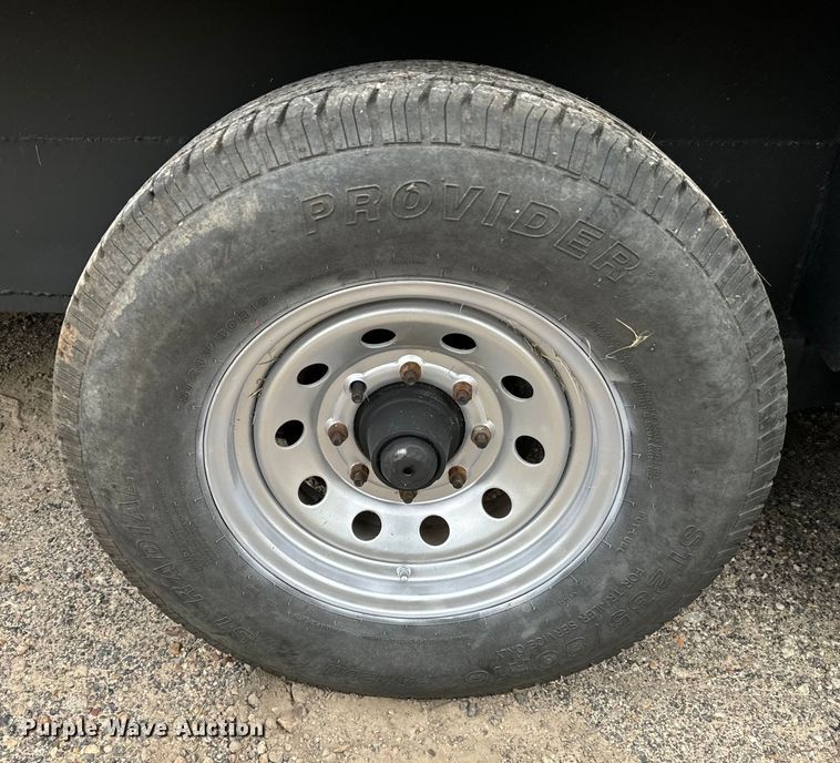 image for item EH3879 1993 Hanover livestock trailer