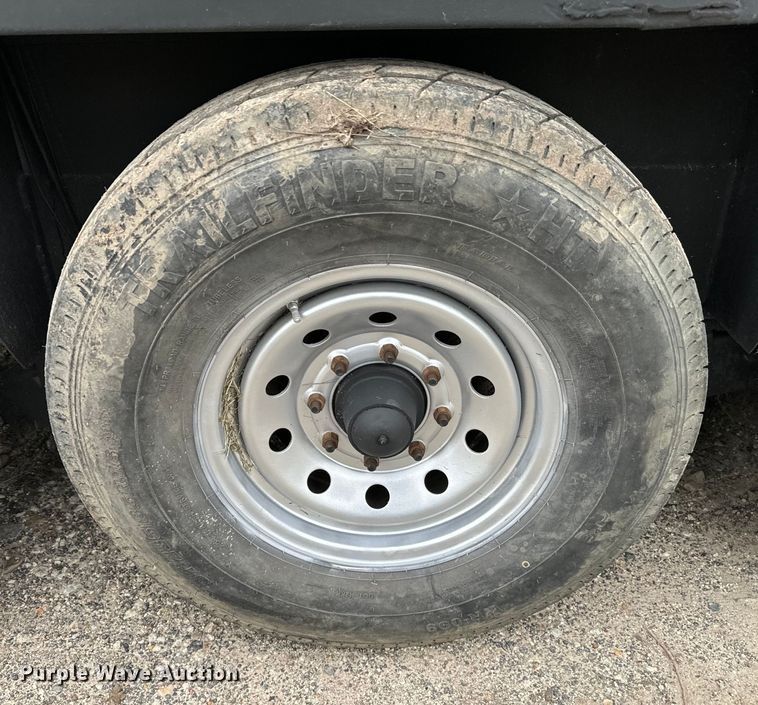 image for item EH3879 1993 Hanover livestock trailer