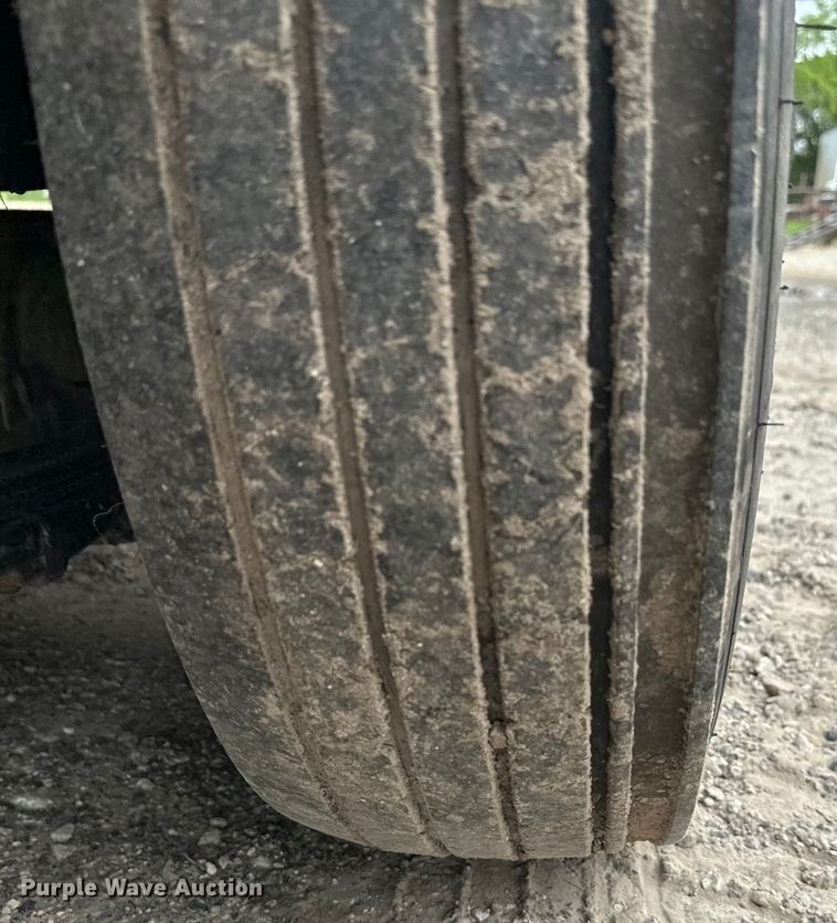 image for item EH3879 1993 Hanover livestock trailer