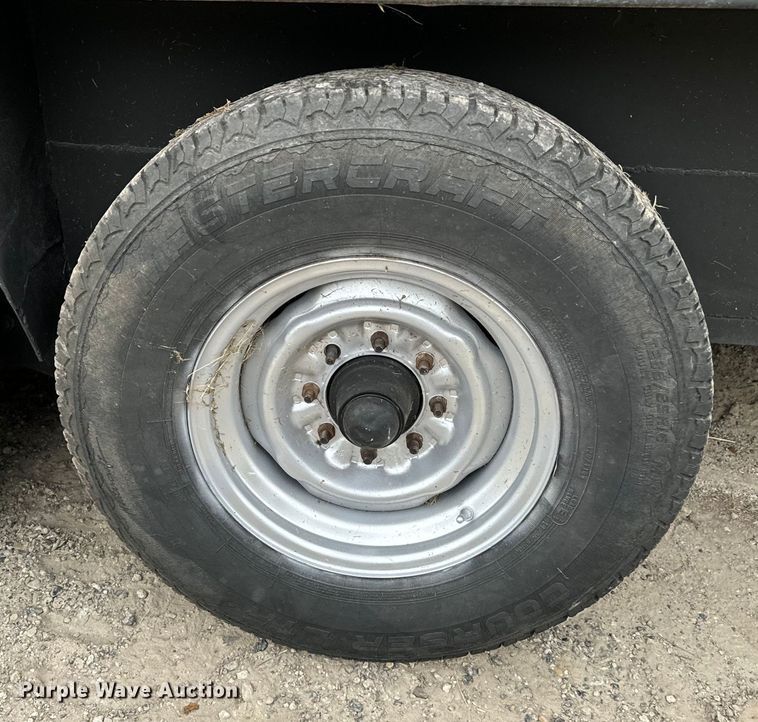 image for item EH3879 1993 Hanover livestock trailer