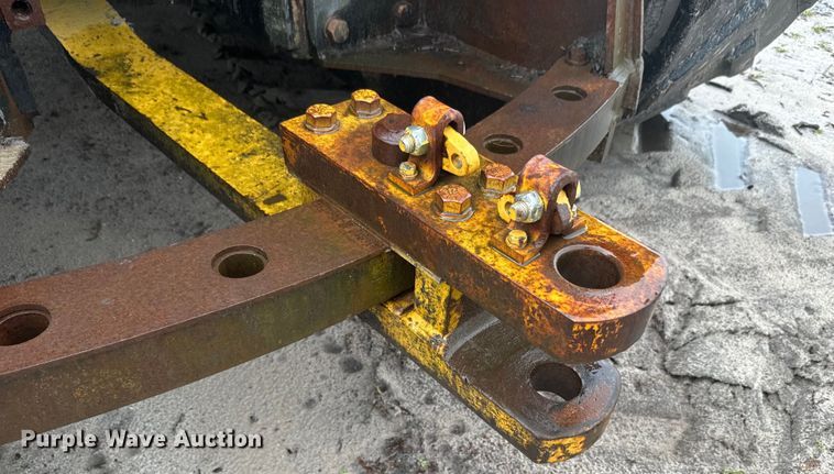 image for item EH5397 1995 Caterpillar  CH85C tractor