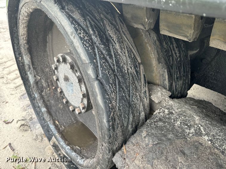 image for item EH5397 1995 Caterpillar  CH85C tractor