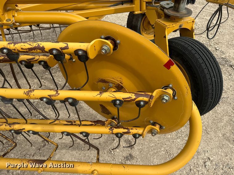 image for item EH5444 2018 Vermeer  R2300 hay rake