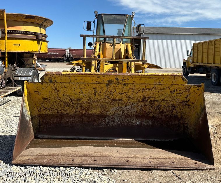 image for item EH5449 1985 Clark 35GMC wheel loader