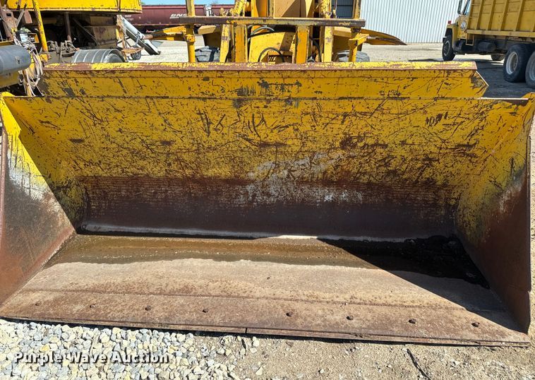 image for item EH5449 1985 Clark 35GMC wheel loader