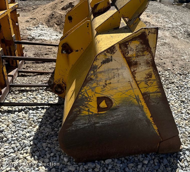 image for item EH5449 1985 Clark 35GMC wheel loader