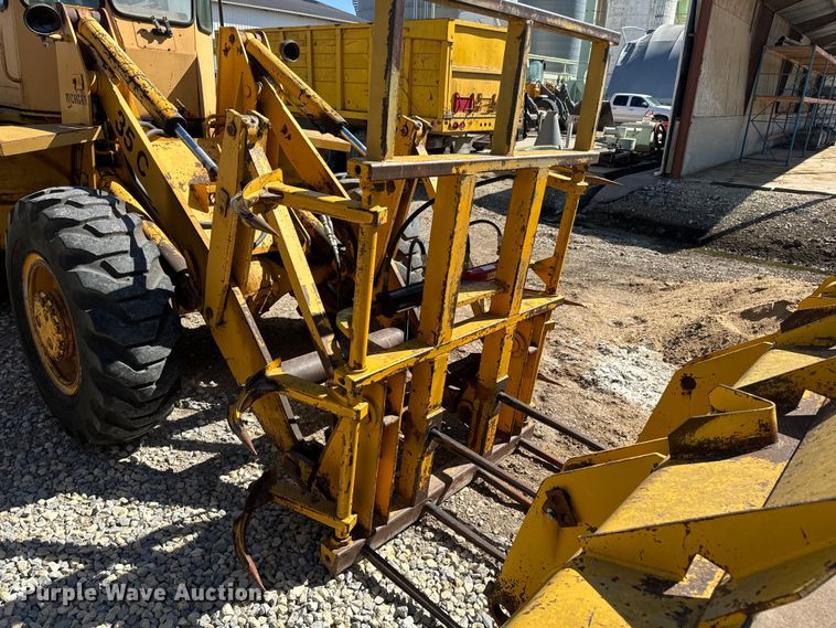 image for item EH5449 1985 Clark 35GMC wheel loader