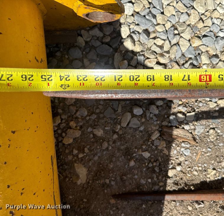 image for item EH5449 1985 Clark 35GMC wheel loader