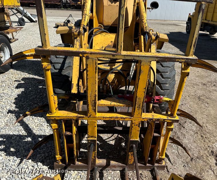 image for item EH5449 1985 Clark 35GMC wheel loader