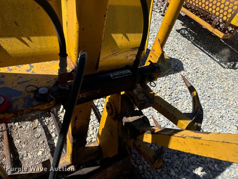 image for item EH5449 1985 Clark 35GMC wheel loader