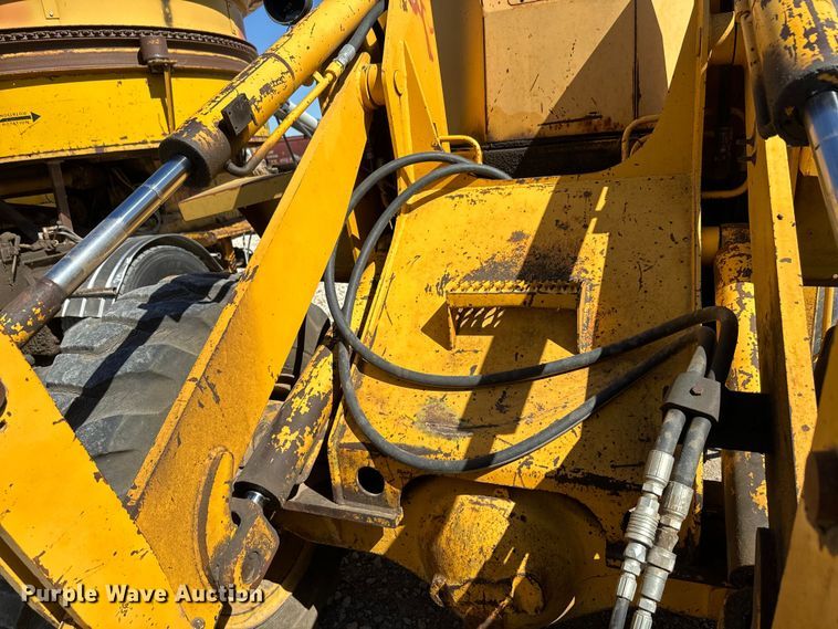 image for item EH5449 1985 Clark 35GMC wheel loader