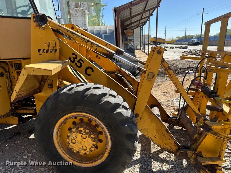 image for item EH5449 1985 Clark 35GMC wheel loader