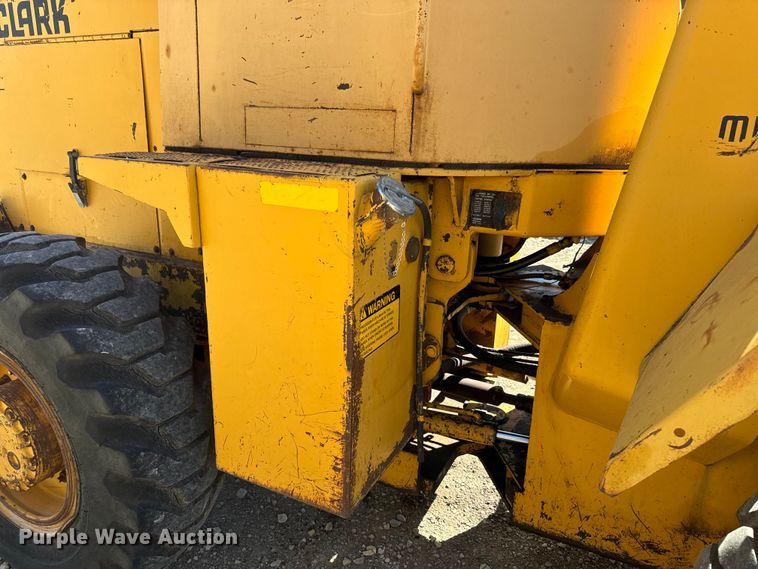 image for item EH5449 1985 Clark 35GMC wheel loader