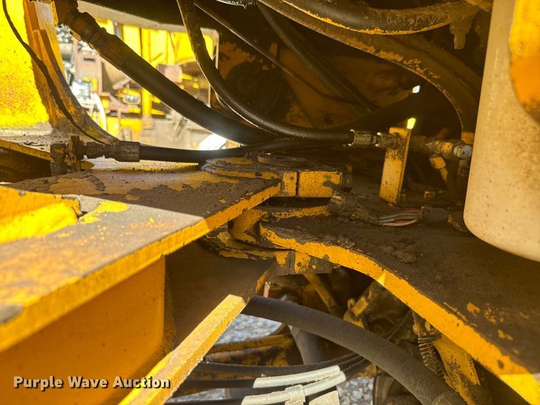 image for item EH5449 1985 Clark 35GMC wheel loader