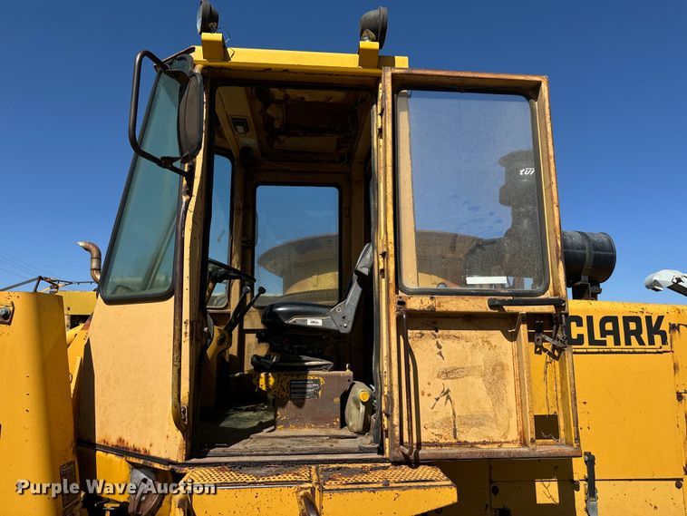 image for item EH5449 1985 Clark 35GMC wheel loader