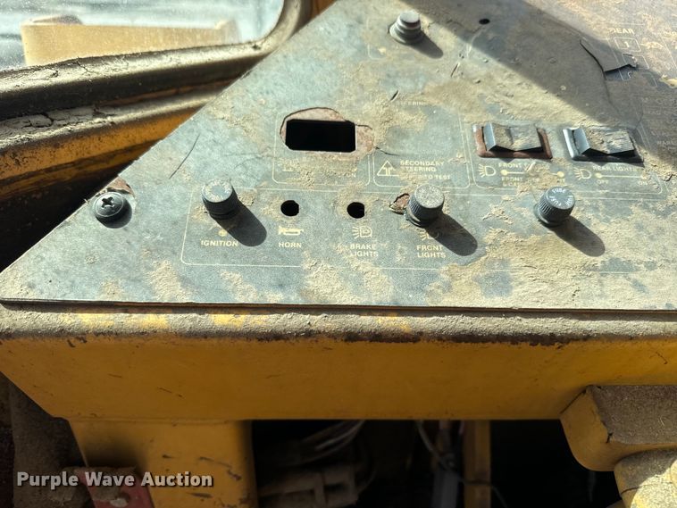 image for item EH5449 1985 Clark 35GMC wheel loader