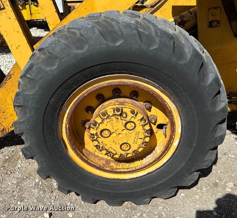 image for item EH5449 1985 Clark 35GMC wheel loader
