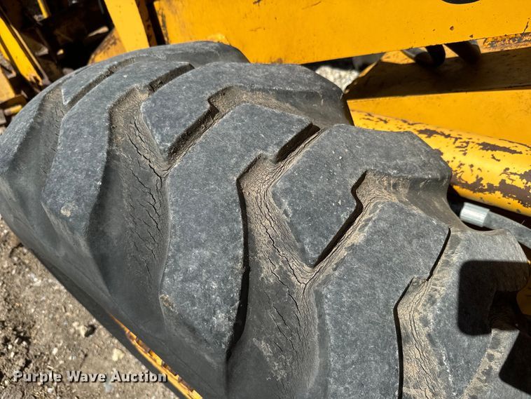 image for item EH5449 1985 Clark 35GMC wheel loader
