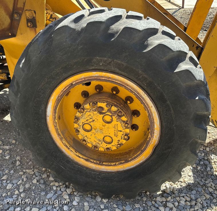 image for item EH5449 1985 Clark 35GMC wheel loader