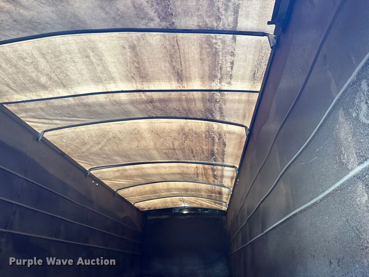 image for item EH5450 1979 International  P2554 grain truck