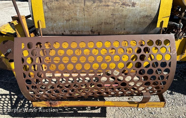 image for item EH5451 Jones bale grinder