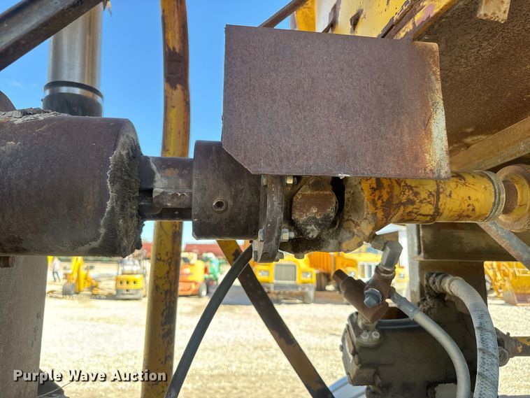 image for item EH5451 Jones bale grinder