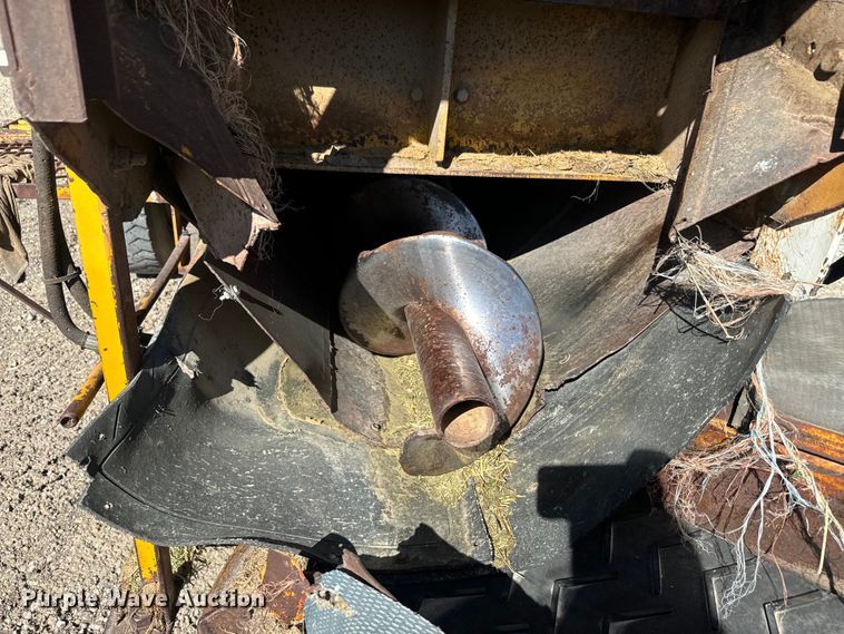 image for item EH5451 Jones bale grinder