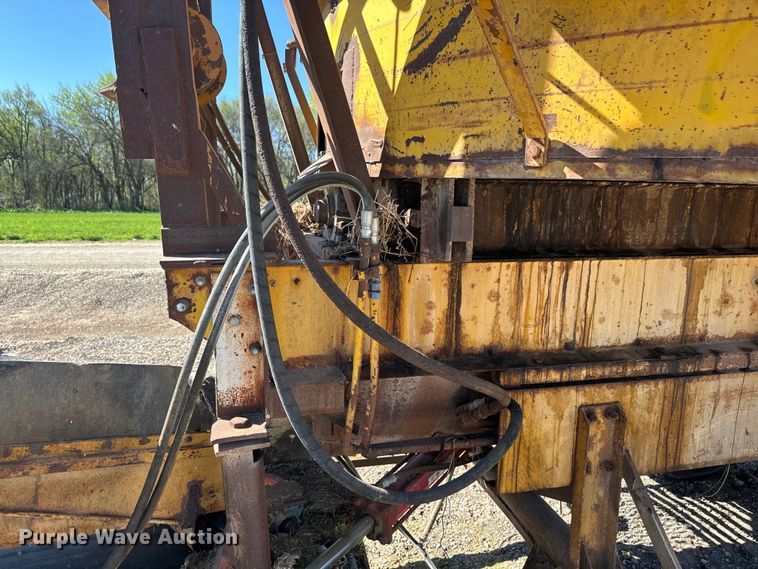 image for item EH5451 Jones bale grinder