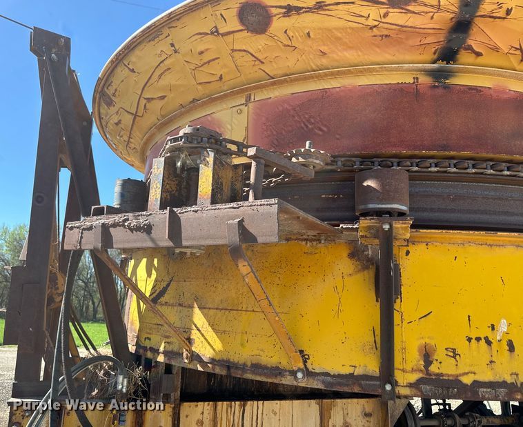 image for item EH5451 Jones bale grinder