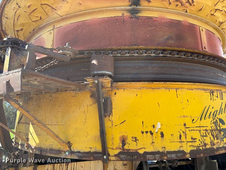 image for item EH5451 Jones bale grinder